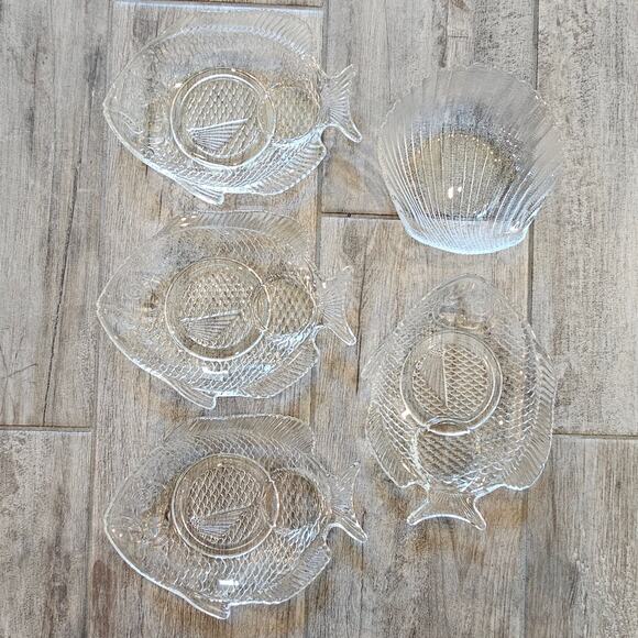 Arcoroc France Lot of 5 Clear Glass 4 Fish Plates 1 Shell Dish Vintage Nautical - Picture 1 of 13